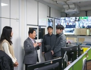 (0217)[홍보담당관]설 명절 ‘빈틈없는 민생 행보’…주광덕 남양주시장, 동물보호센터 등 현장 점검(사진3).jpg