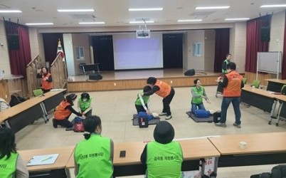 (0220)[다산2동]남양주시 다산2동 자원봉사단 2월 정기회의 개최…심폐소생술 교육 실시(사진).jpg width: 100%; height : 150px
