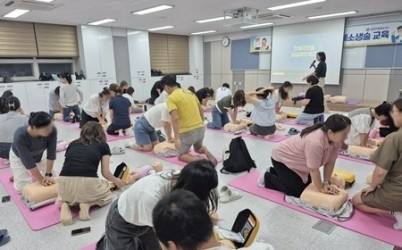 (0403)[동부보건소]남양주시 보건소, 2026년 심폐소생술 등 응급처치 교육 본격 실시 심폐소생술 등 응급처치 교육 본격 실시(사진).jpg width: 100%; height : 150px