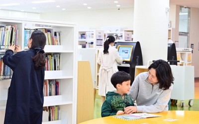 (사진1)4월, 도서관에 ‘입덕’할 시간! 하남 9개 도서관 96색 독서문화행사 개막 (1).JPG