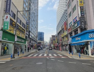 (사진1)하남 신장전통시장 지중화 사업 완료…쾌적한 보행환경 조성.jpg