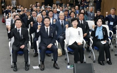 260518 김진경 의장, 5·18민주화운동 기념식 참석...오월의 정신 기억하며 민주주의 더 단단히 세워가겠다 (3) (1).jpg width: 100%; height : 150px