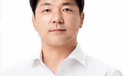 이용.jpg width: 100%; height : 150px