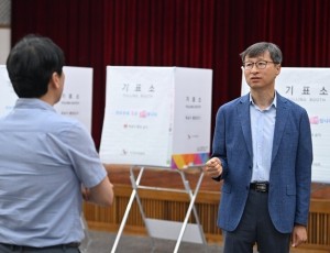 (사진2) 하남시 부시장, 지방선거 앞두고 투표소 현장 점검.jpg