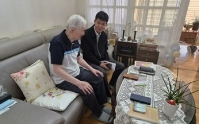 (0611)[호평동 복지지원과]남양주시 호평평내행정복지센터, 호국보훈의 달 맞아 6·25참전유공자 위문(사진).jpeg width: 100%; height : 150px