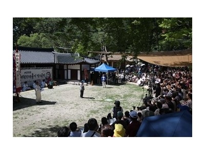 (0628)[관광유산과]신명나는 탈춤의 향연… 남양주시, ‘2026 퇴계원산대놀이 축제’ 성황리 개최(사진2).jpg