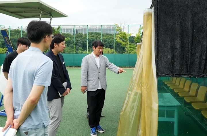 [보도사진]하남시의회 정병용 의원  미사한강공원 체육시설 현장점검...“폭염 대책 마련 나서”(1).jpg