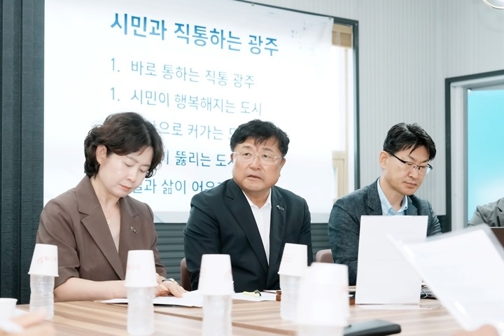 박관열 광주시장, 경안시장서 첫 _직통시장실_ 운영…전통시장 현안 청취 (3) (1).jpg