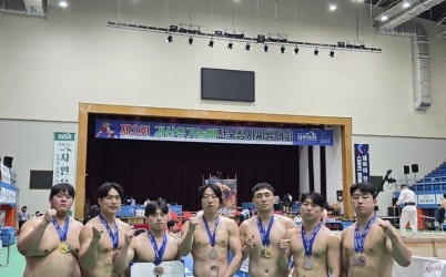 광주시청 씨름팀, 괴산유기농배 전국장사씨름대회 금메달 2개 획득…단체전 준우승 (1).jpeg width: 100%; height : 150px