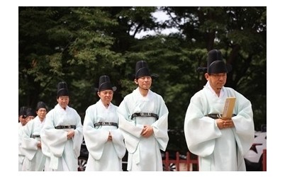 (0719)[문화예술과]최현덕 남양주시장, 사릉 ‘정순왕후 기신제’초헌관 봉행(사진1).jpg width: 100%; height : 150px