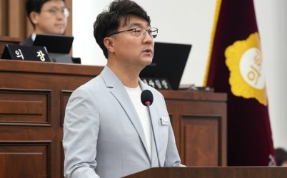 [보도사진]정경섭 하남시의원,“장기 방치 자전거 정리하고 통합 운영으로 전환해야”(1).jpg width: 100%; height : 150px