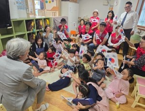 한국자유총연맹 광주시지회, 제81주년 광복절 맞아 태극기 달기 캠페인 진행 (4).jpg