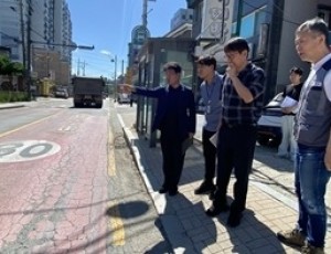 260812 김성태 의원, 용인 이동읍 도로현안 현장점검… 관계기관 ‘원팀’ 대응 주문(2).jpg