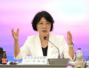 (2026.08.31.)[보도자료] 하남시의회 정혜영 의원,도시건설위원회 미사호수공원 관련 소상공인연합회 간담회사진_1.jpg