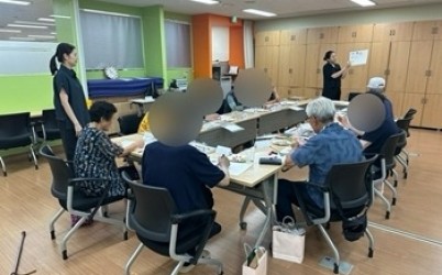 (0910)[풍양보건소 건강증진과]남양주풍양보건소 치매안심센터, 경복대·서울여대와 함께한 치매환자쉼터 3기 성료(사진).jpg width: 100%; height : 150px