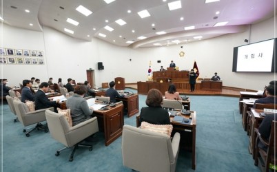  width: 100%; height : 150px