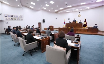  width: 100%; height : 150px