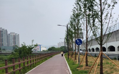  width: 100%; height : 150px